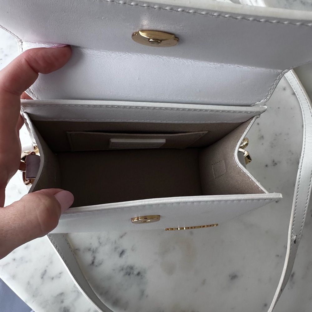 Jacquemus Elegant White Mini Bag - Picture 4 of 11